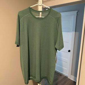 Men’s Lululemon Green Metal Vent Tech Shirt XL